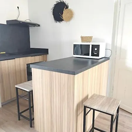 T2 A Proximite Des Commerces - 1 A 4 Pers - Apartman *