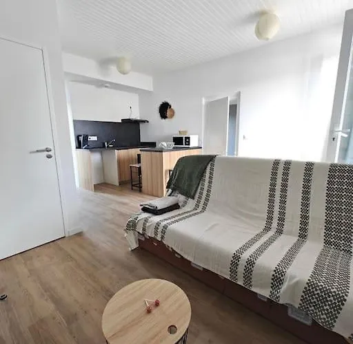 T2 à Proximité Des Commerces - 1 à 4 Pers - * Langon (Gironde)