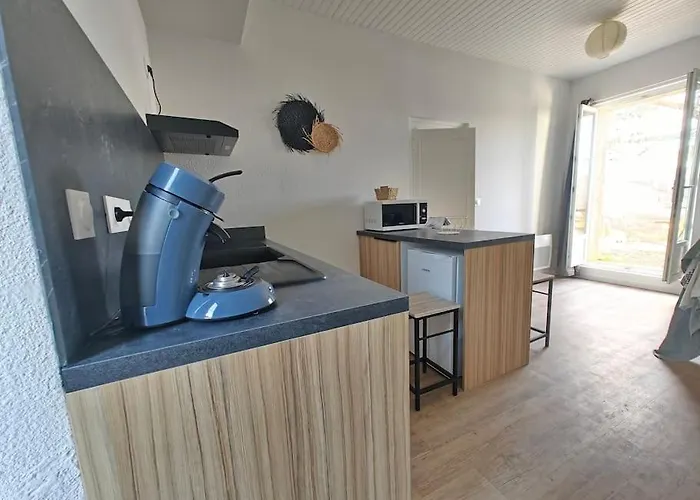 T2 à Proximité Des Commerces - 1 à 4 Pers - *